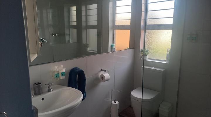 25 On Main Struisbaai