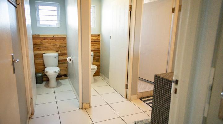 25 On Main Struisbaai