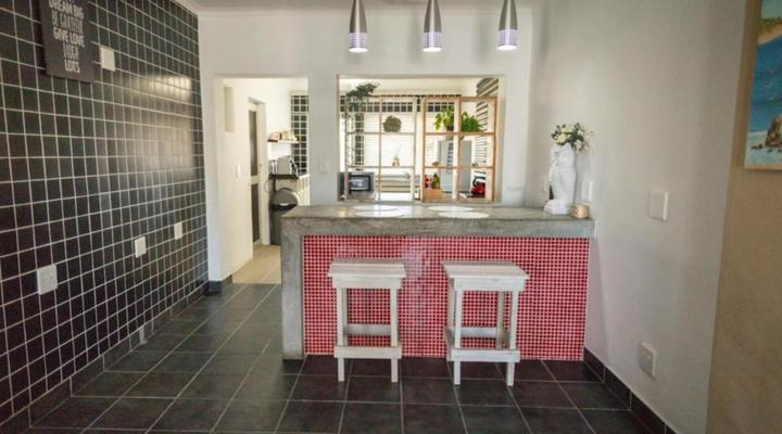 25 On Main Struisbaai