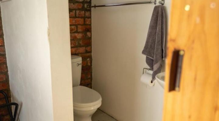 25 On Main Struisbaai