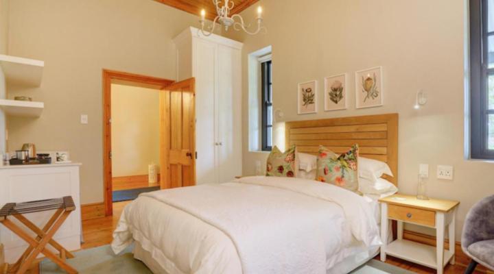 Almond Valley Manor & Cottages