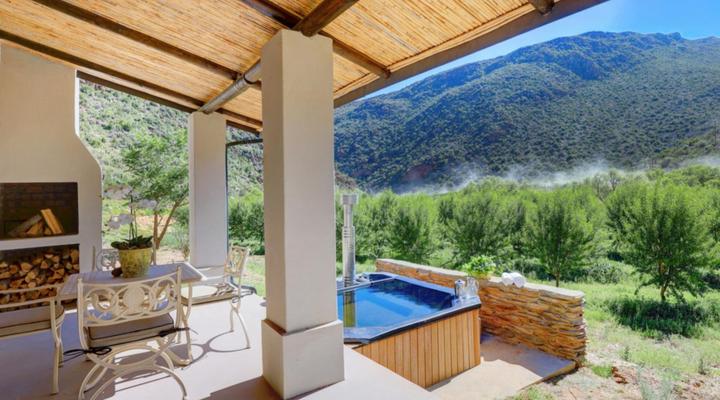 Almond Valley Manor & Cottages