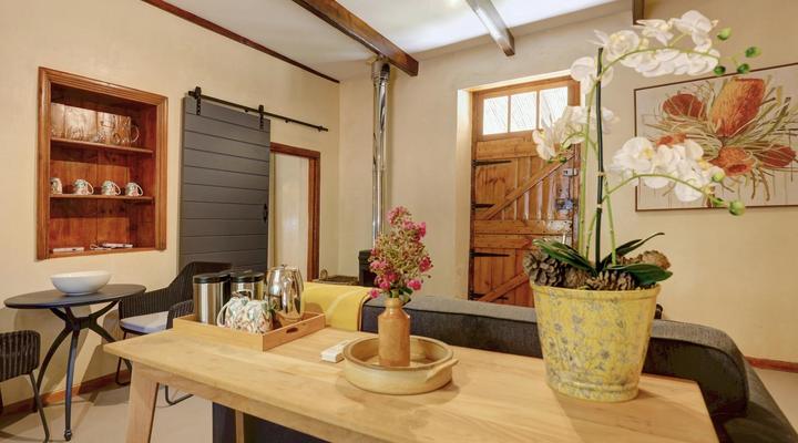 Almond Valley Manor & Cottages