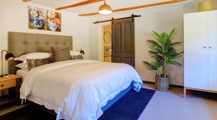 Almond Valley Manor & Cottages