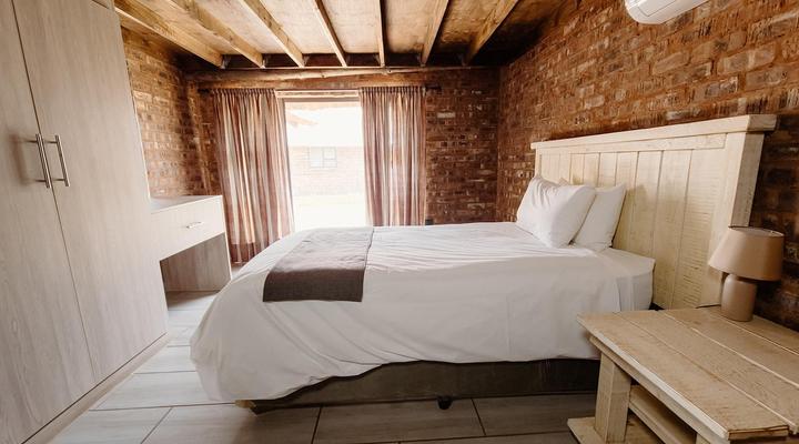 Sundowners Game Lodge