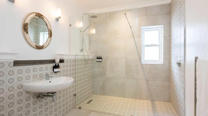 Banhoek Corner Guesthouse