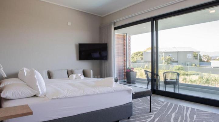 Hilltop Bayview Luxury Apartments