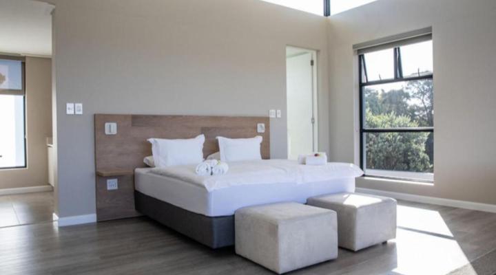 Hilltop Bayview Luxury Apartments