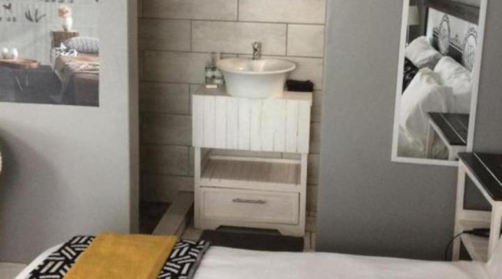 464 On 22nd Ave Guesthouse