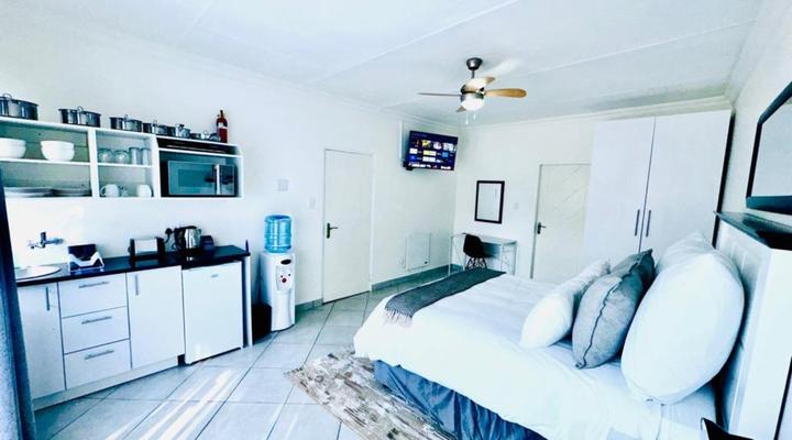 C and C Hotel Vibes JHB Ferndale