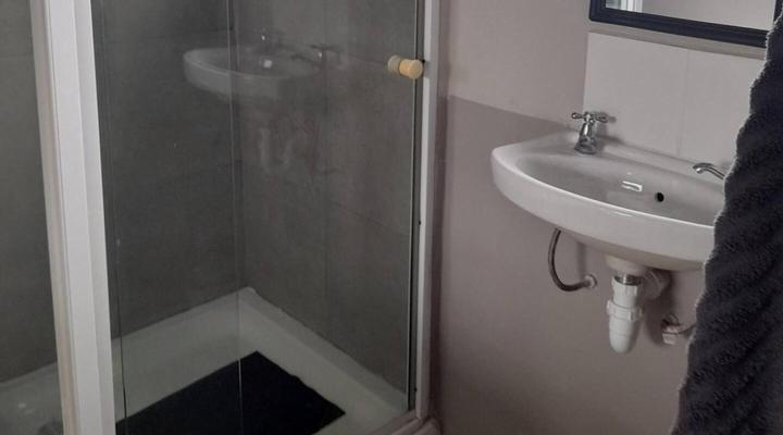 Angel 8 AirBnB Self-catering Accommodation