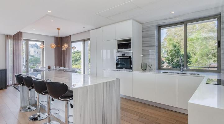 Mountain Marina Luxury Apartments