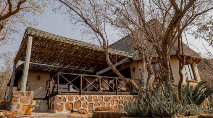 Mmakuba Private Game Lodge