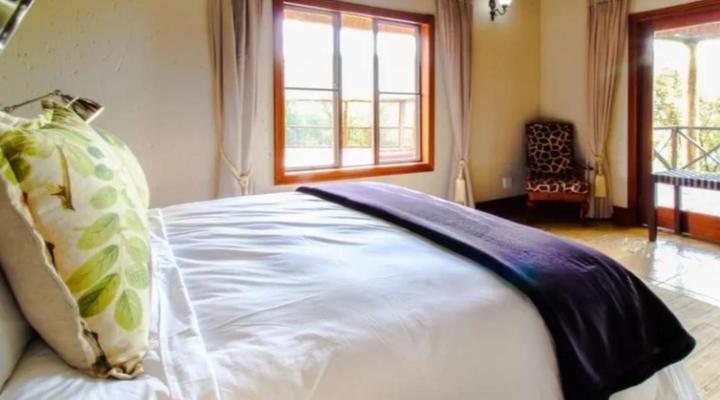 Mmakuba Private Game Lodge