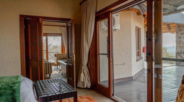 Mmakuba Private Game Lodge