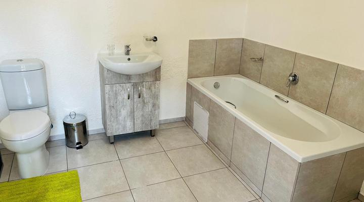 Khubonye Royal Guesthouse