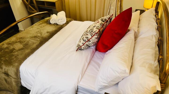 Khubonye Royal Guesthouse