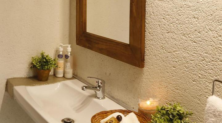 An Exclusive Guest House too