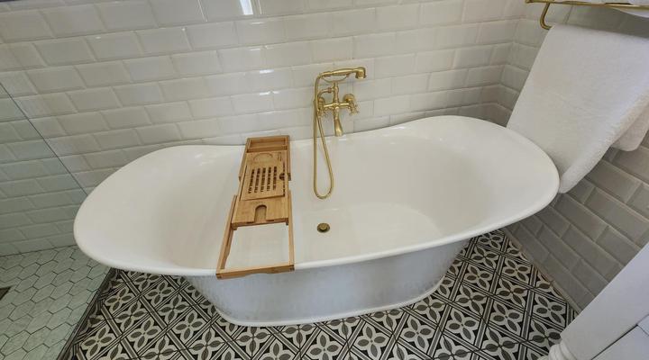 C'est La Vie Boutique Hotel