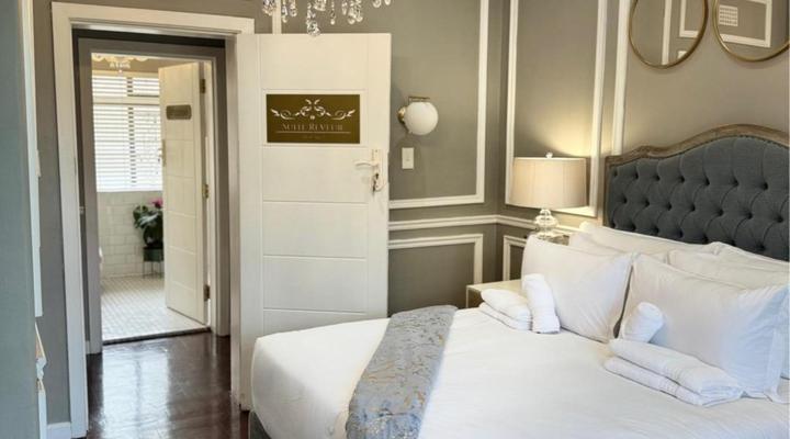 C'est La Vie Boutique Hotel