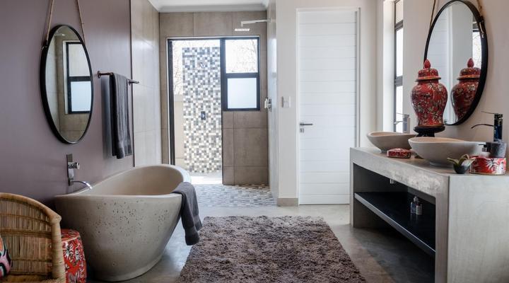 Safari Moon Luxury Bush Lodge