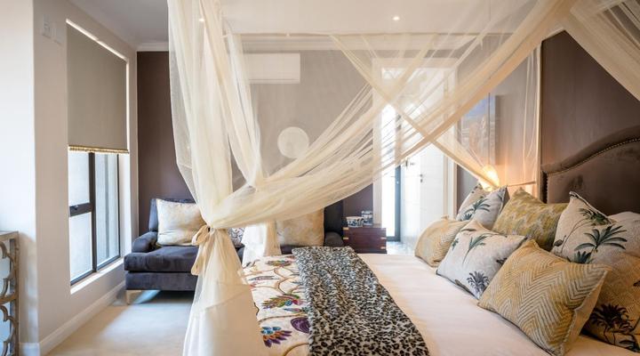 Safari Moon Luxury Bush Lodge