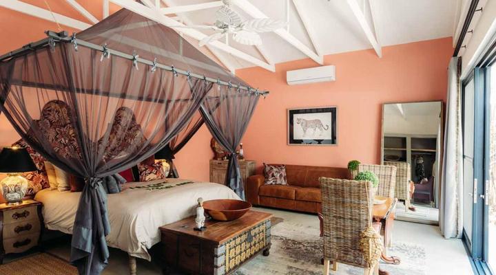 Safari Moon Luxury Bush Lodge