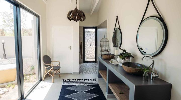 Safari Moon Luxury Bush Lodge