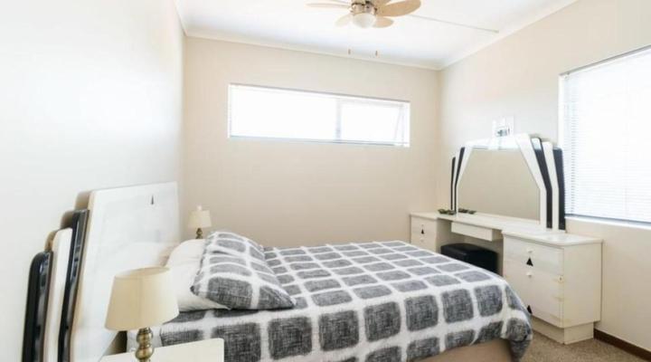 Albatross Beach Guest House - Barbier's Bliss