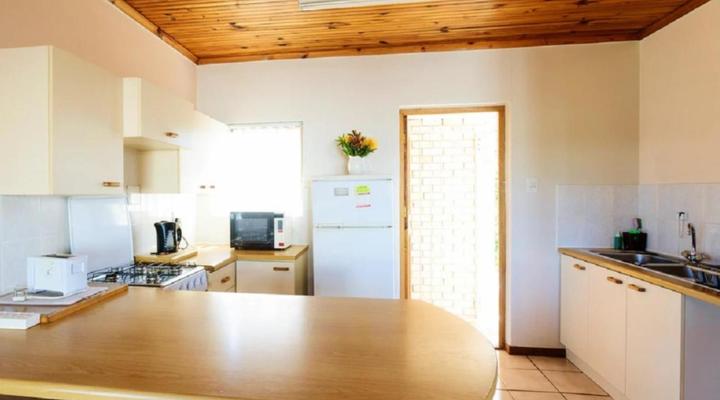 Albatross Beach Guest House - Barbier's Bliss