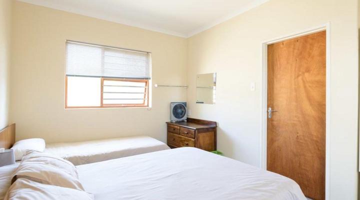 Albatross Beach Guest House - Barbier's Bliss