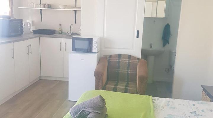 Albatross Beach Guest House - Barbier's Bliss