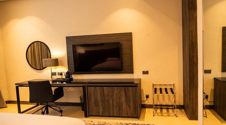 Albergo Hotel and suites