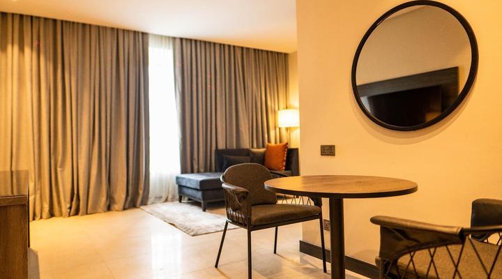 Albergo Hotel and suites