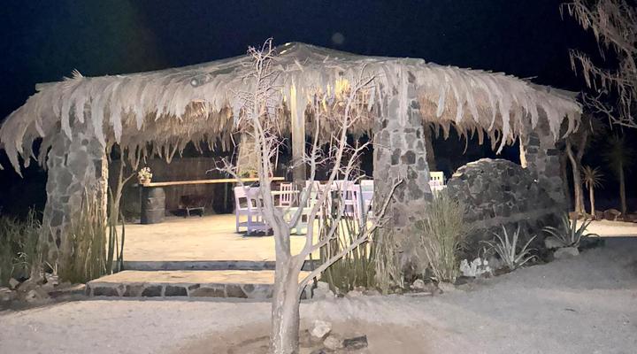 Daureb Isib Campsite and B&B