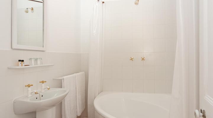 Boulders Beach Hotel