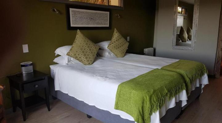 Hog Hollow Country Lodge