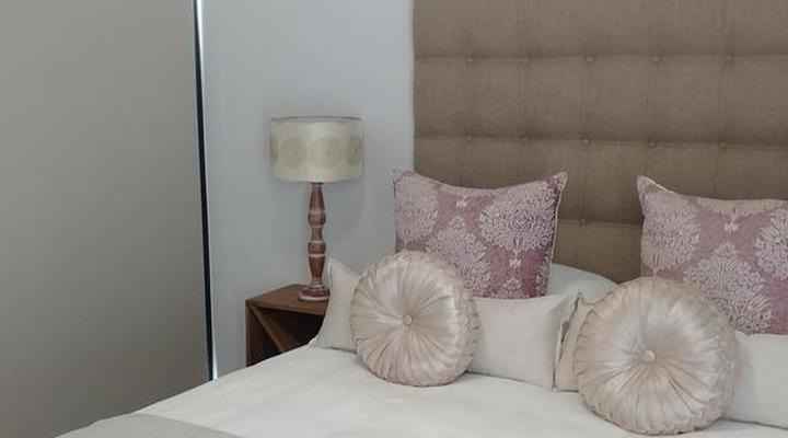 UniqueStay Paardevlei Square 2 Bedroom Apartment