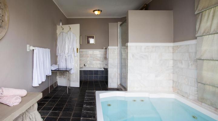 Leeuwenhof Country Lodge & Garden Spa