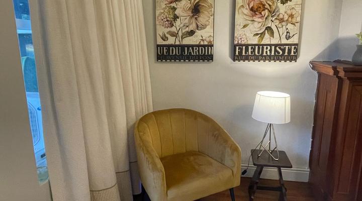 Strawberry Manor at In The Vine