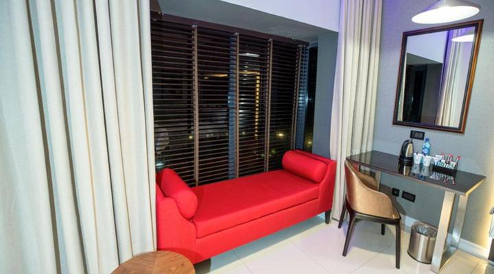 Tripod By Pedestal Hotel