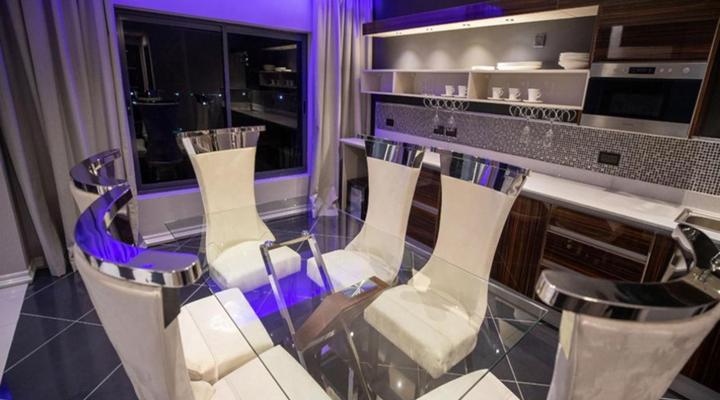 Tripod By Pedestal Hotel