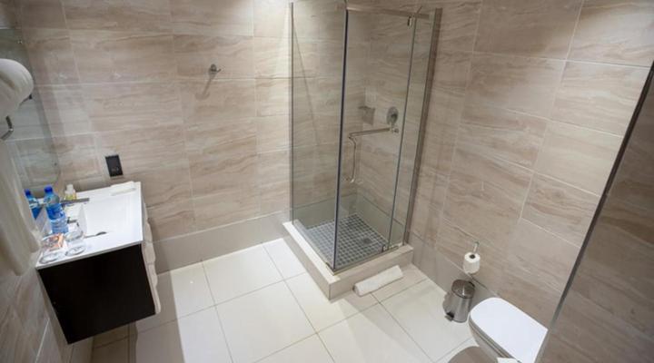 Tripod By Pedestal Hotel