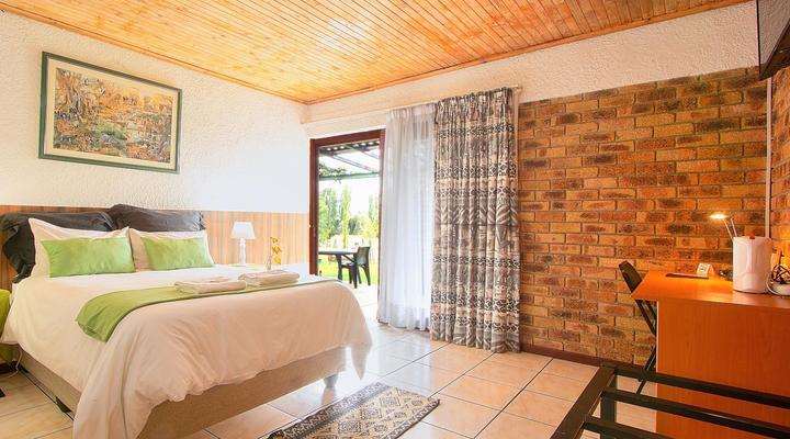 Airport Bird & Game Lodge