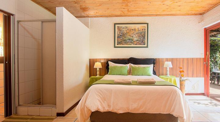 Airport Bird & Game Lodge