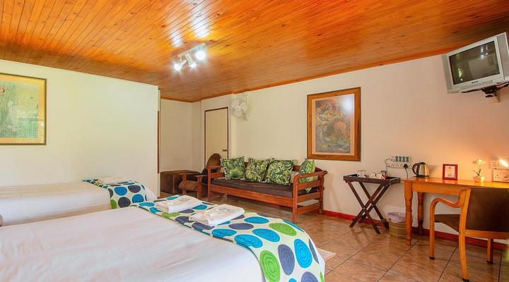 Airport Bird & Game Lodge