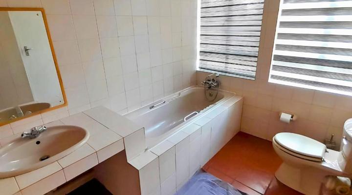 Acorn Lodge & Skydeck Sunset Café