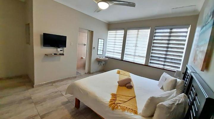 Acorn Lodge & Skydeck Sunset Café