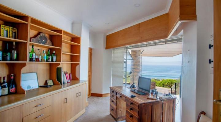 Kyle's Kin Ocean Retreat