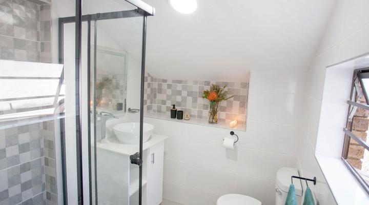 Kyle's Kin Ocean Retreat